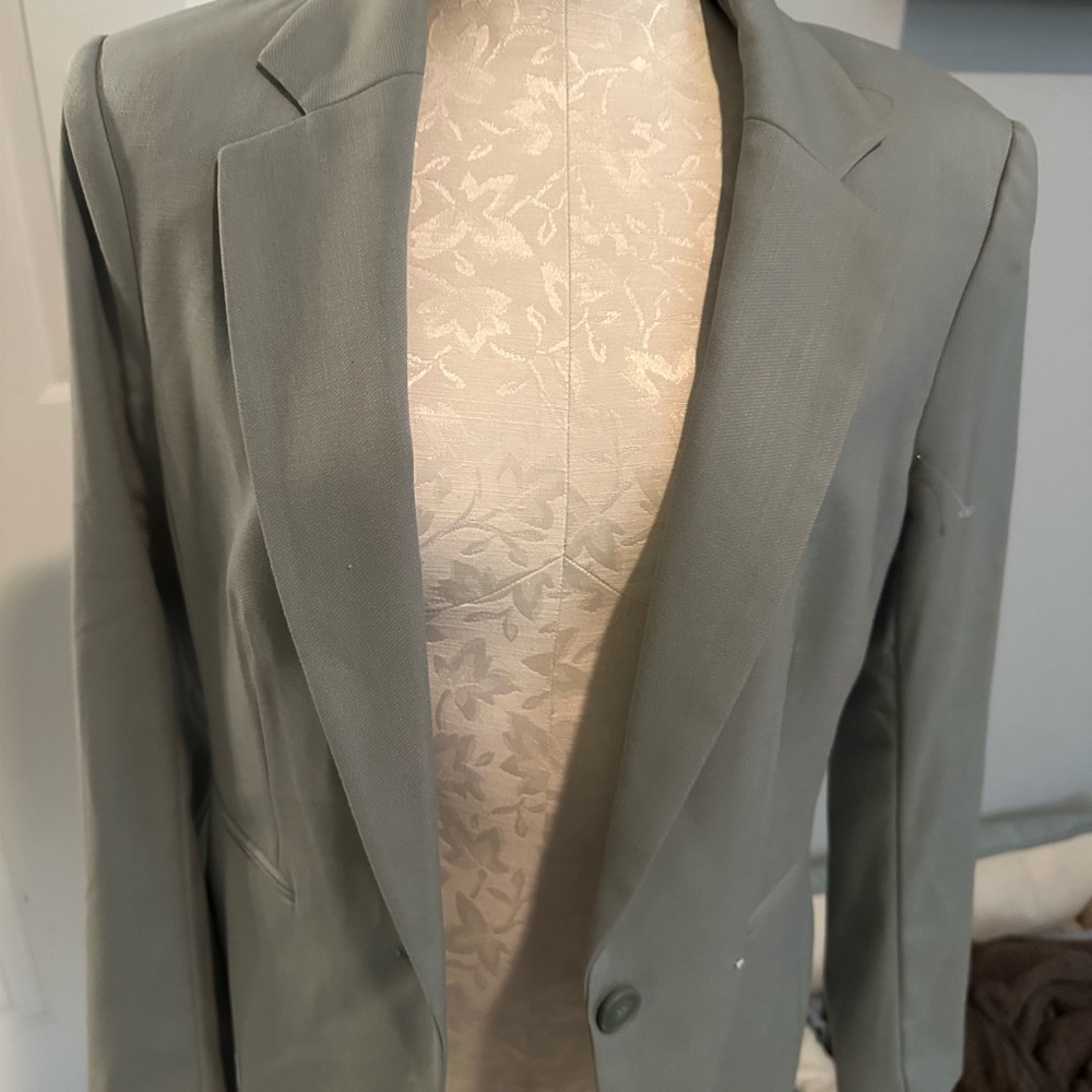 Classic Grayish Green Women’s Blazer
